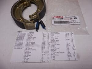 183-35330-00 Shoeset rear drumbr.Yamaha TA125 racing new (EBC Y506) size 130x28mm <see picture for many other bikes<