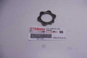 1J7-18141-02 Plate stopper(shift drum) Yam.SR400-500/XT-TT500/XS750/1100 and XJ1100 new or as new
