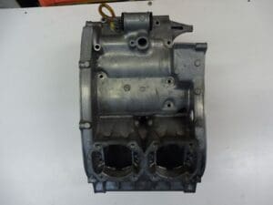 Yamaha - 1A1-15100-01 - RD400 - Crankcase assy Eng.Nr: *1A3-002667*