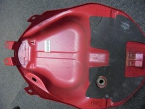 Suzuki - 44100-21E01-3AX_1 - GSX600/RF900 - Fuel Tank