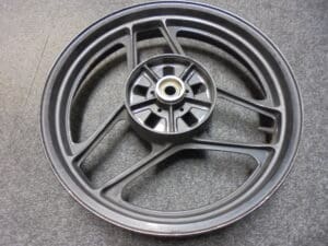 Suzuki - 64111-27A00-291_1 - GSXR750 - Rear Wheel