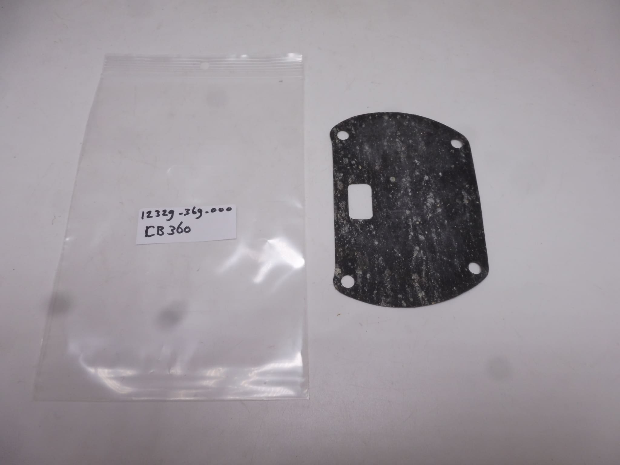 12329-369-000 Gasket breather cover CB 360 original
