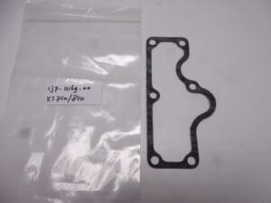 1J7-11169-00 Gasket breather cover XS 750/850 original