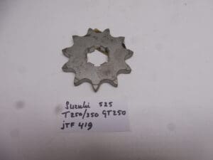 Front Sprocket Suzuki T 250/350 - GT 250 11T 525  JTF419-11 new