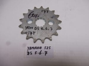 Front Sprocket Yamaha DS 5-6-7 17T 525 chain new