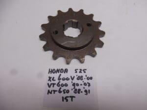 Front Sprocket XL 600V '88-'00 / VT 600 '90-'07 / NT 650 '88-'91 15T