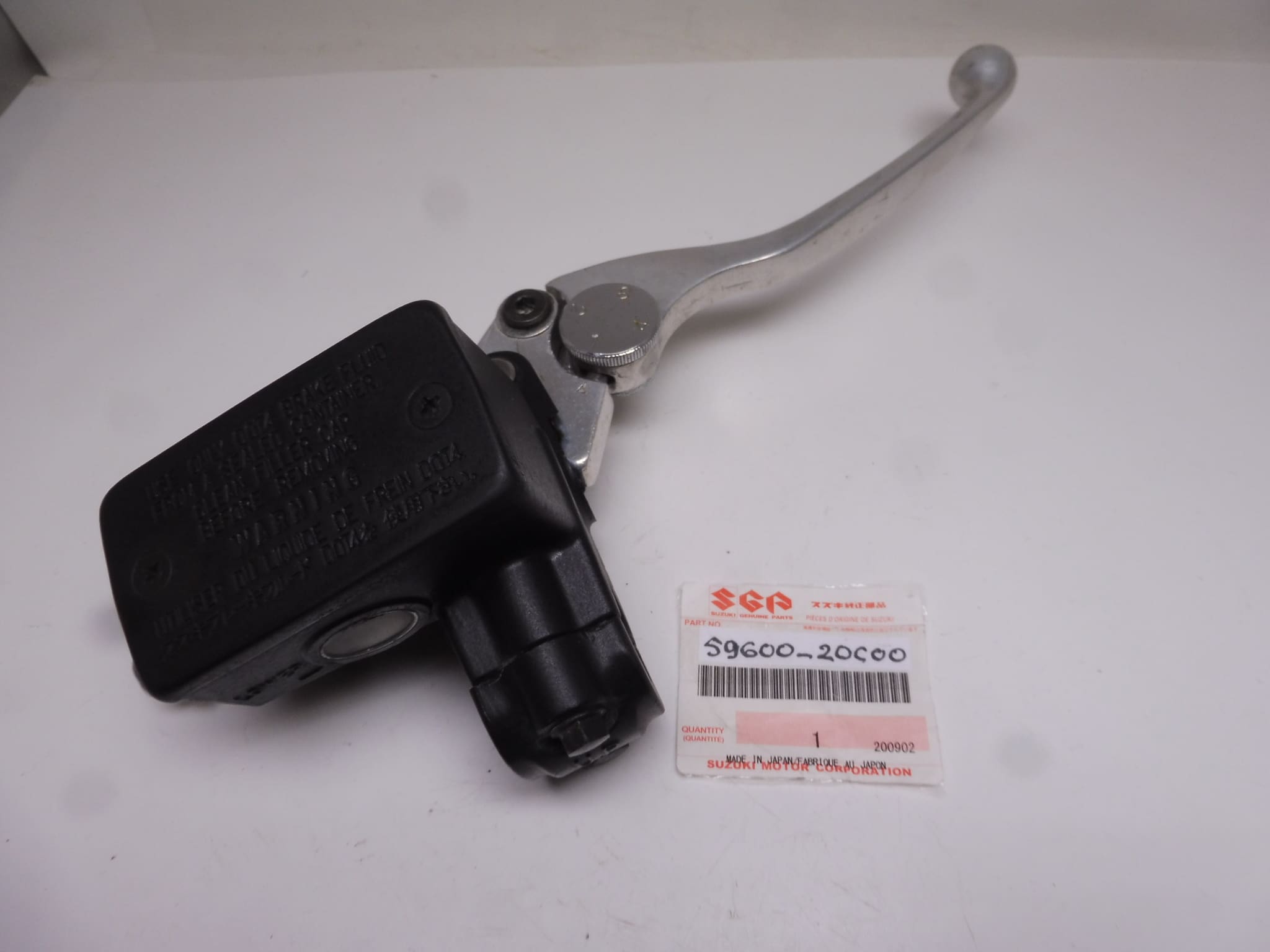 59600-20C00 Front master cil. Suzuki GSX600F/GSF600-1200/RF900R used