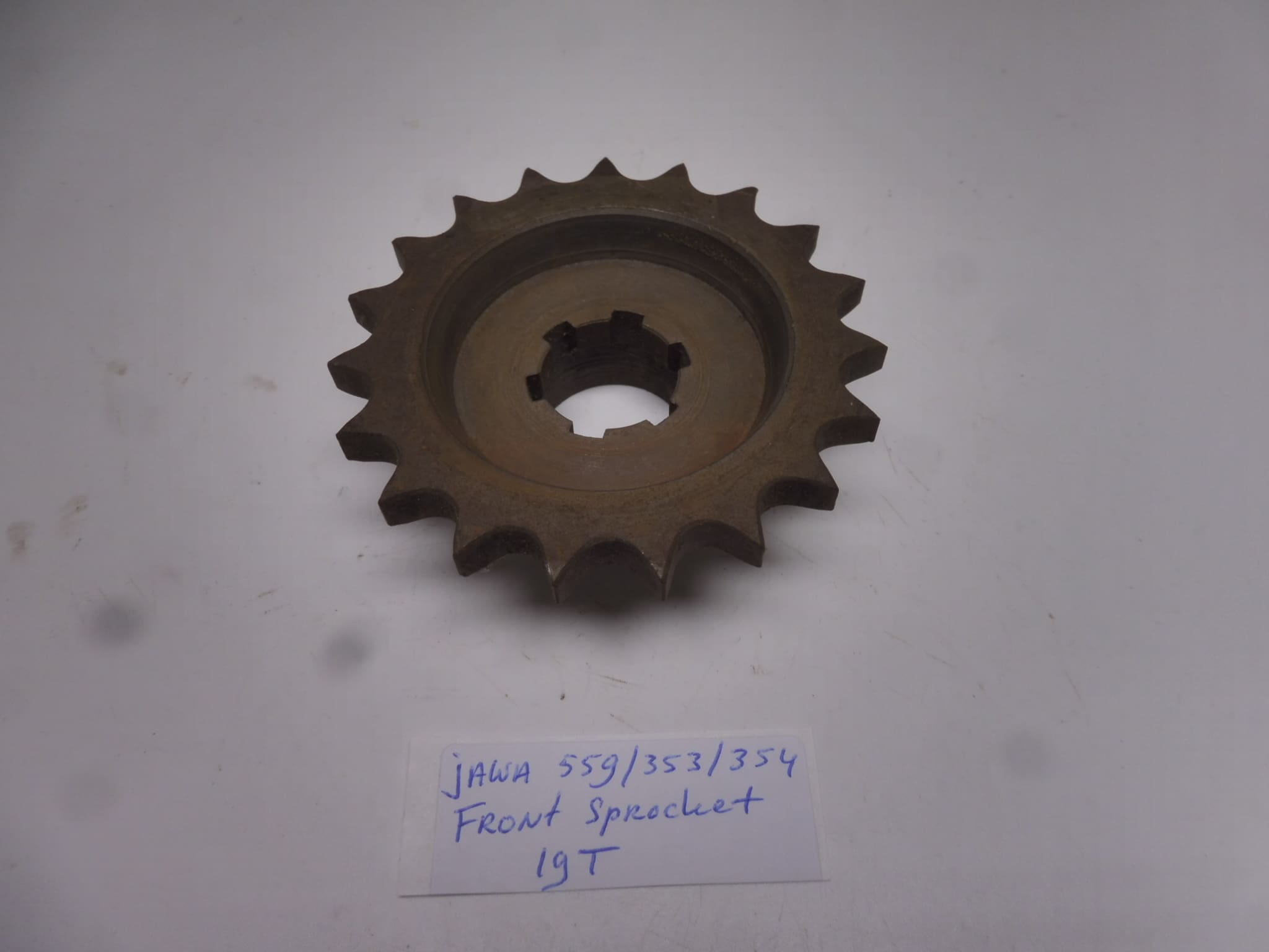 Front sprocket Jawa 19 T. suitable for 559/353/354 new