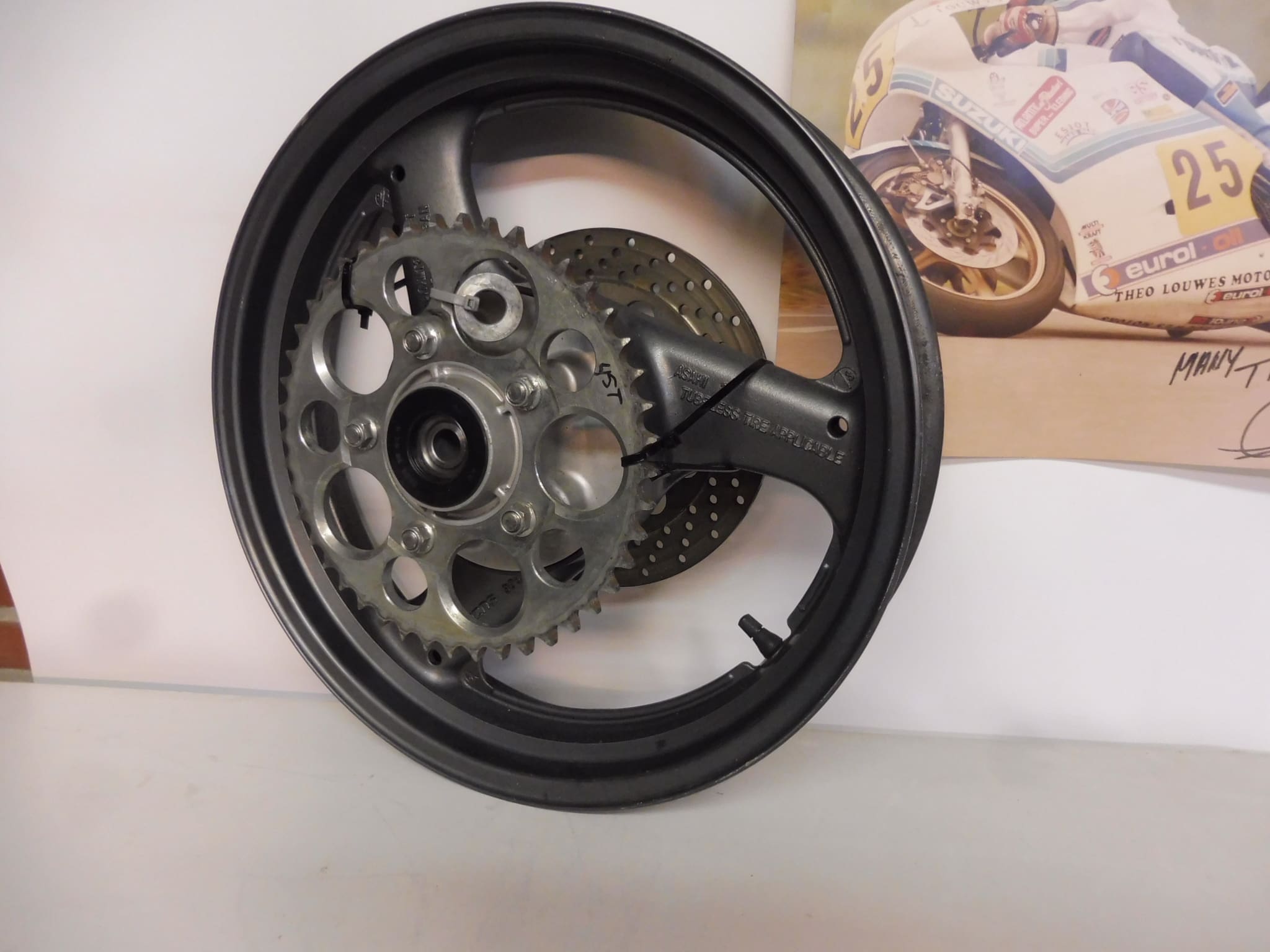 64111-34C00 Rearwh.compl.with disc Suz.GS500-GSX750F '87up as new