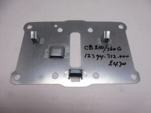 12394-312-000  Cylinder Head Cover plate Honda CB350/G CL/SL350 new