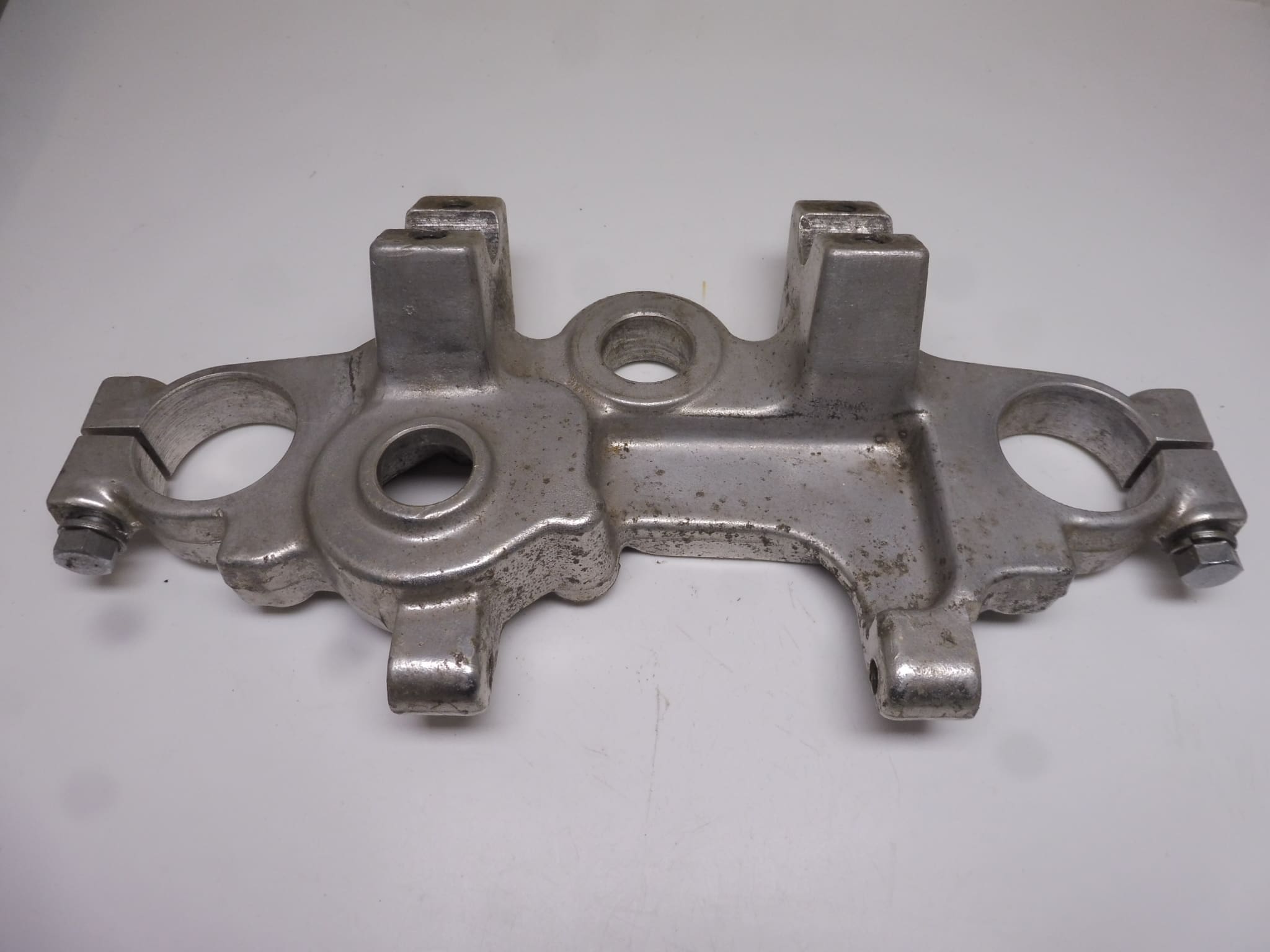 44039-1117 Holder front fork upper Kawasaki VN 700/750 used