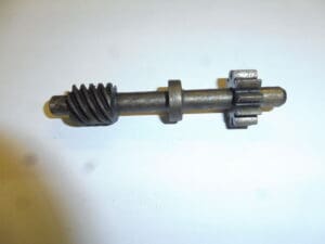 16320-18000 Shaft oil pump drive Suzuki GT 250 used