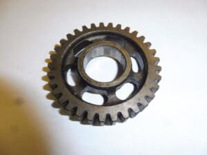 23461-286-030 Gear countershaft 3rd 33T CB500/4 original used