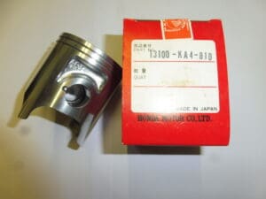 13100-KA4-810 Piston new Orig. (66mm) Honda CR250 '84 + motocross
