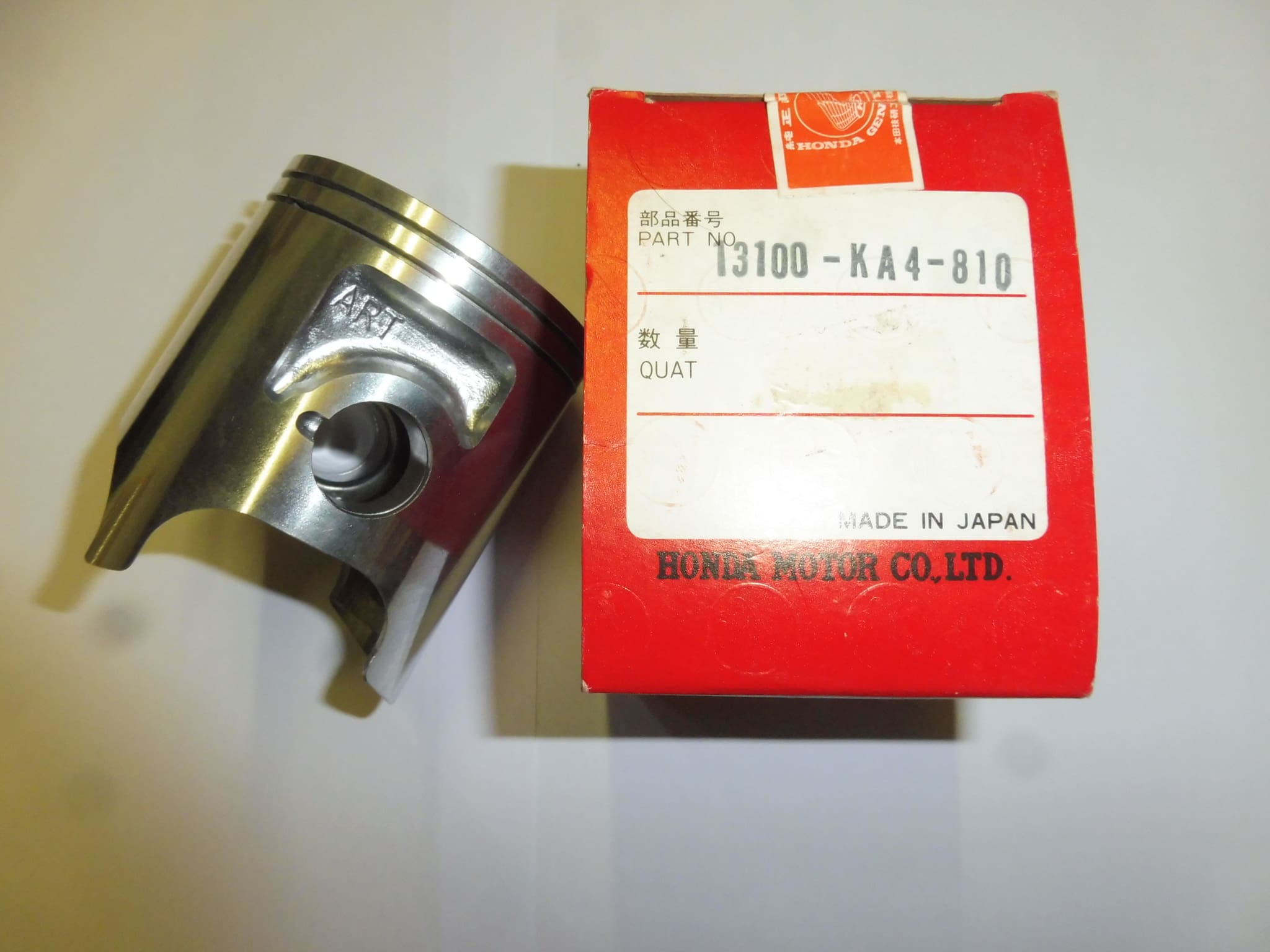 13100-KA4-810 Piston new Orig. (66mm) Honda CR250 '84 + motocross