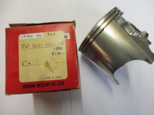 13101-KA5-680 Piston 89mm original Honda CR500 '84 NEW