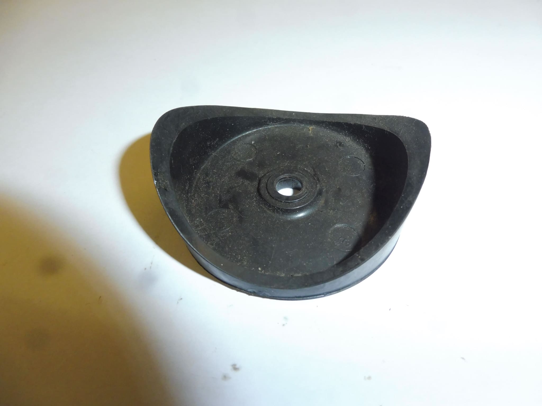 33743-341-670 Base reflector Honda CB 350/450/500/550/750 new