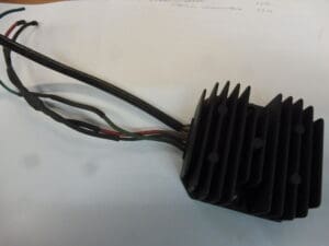 31600-415-008 Rectifier regulator Honda CX/GL 500 original used