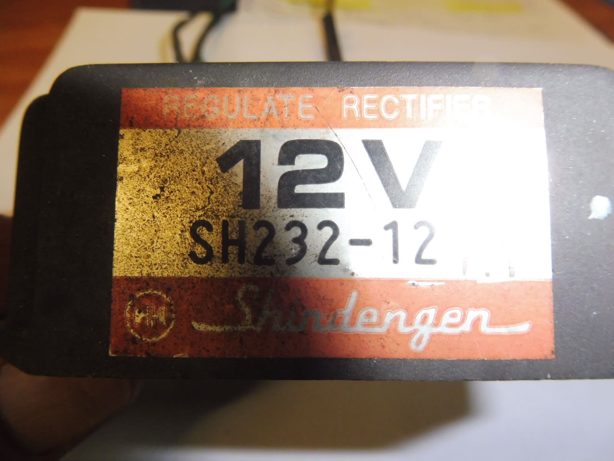 31600-415-008 Rectifier regulator Honda CX/GL 500 original used - Image 2