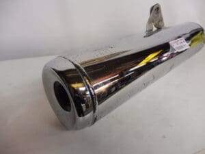 4KM-14721-00 Muffler R.H.Yam.XJ900'99 up some scratches see pict.