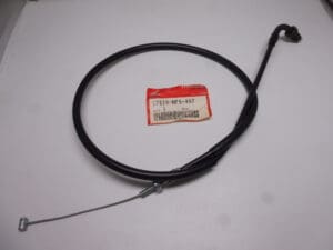 17920-MF5-407 Throttle cable B. Honda VF 750S '82 original new