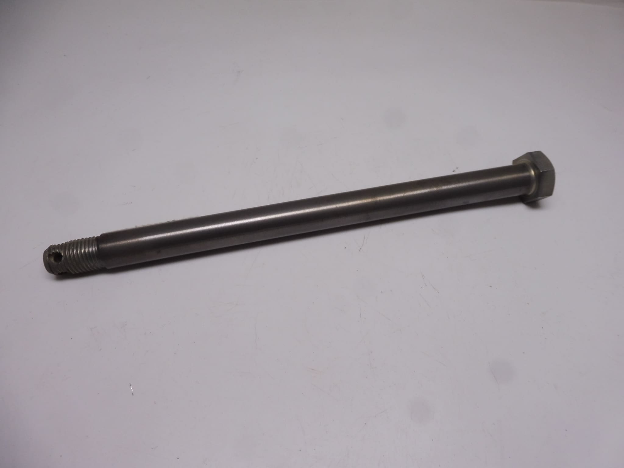 5X2-25381-00 Rear ax Yamaha YZ 80 '80-'82 G/H/J original new