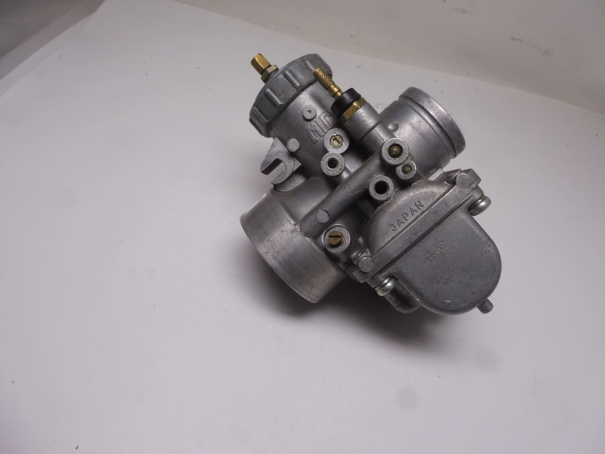 360/361-14102-00 Carb.ass'y(33.5)as new Yamaha RD250/350 - Image 2