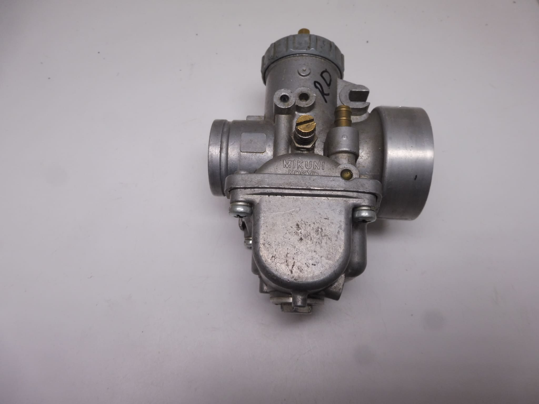 360/361-14102-00 Carb.ass'y(33.5)as new Yamaha RD250/350
