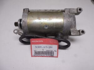 Alternative view of 31200-413-780 Startmotor Honda CB/CM400-450'78-'82 used but perf.