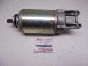 Alternative view of 31100-46E00/17E00 Startmotor Suz.R600-750-1100/RF600-900 used perf.