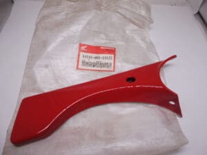 64595-MM5-000ZC Cover L. upper cowling Honda CBR1000F red R110 new