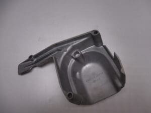 Alternative view of 11411-31001 Cover oil pump Suzuki GT 750 used