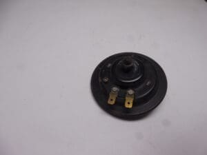 Alternative view of 38502-17E11 Horn Suzuki GSX R750W '92-'95/GSX R1100W '93-'97 used