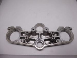 Alternative view of 51311-17C00 Bracket upper Suzuki GSX R750 '88-'90 used with holes