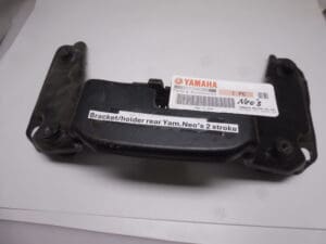 5AD-F1232-02 Bracket holder rear Yamaha Neo's 2 stroke as new