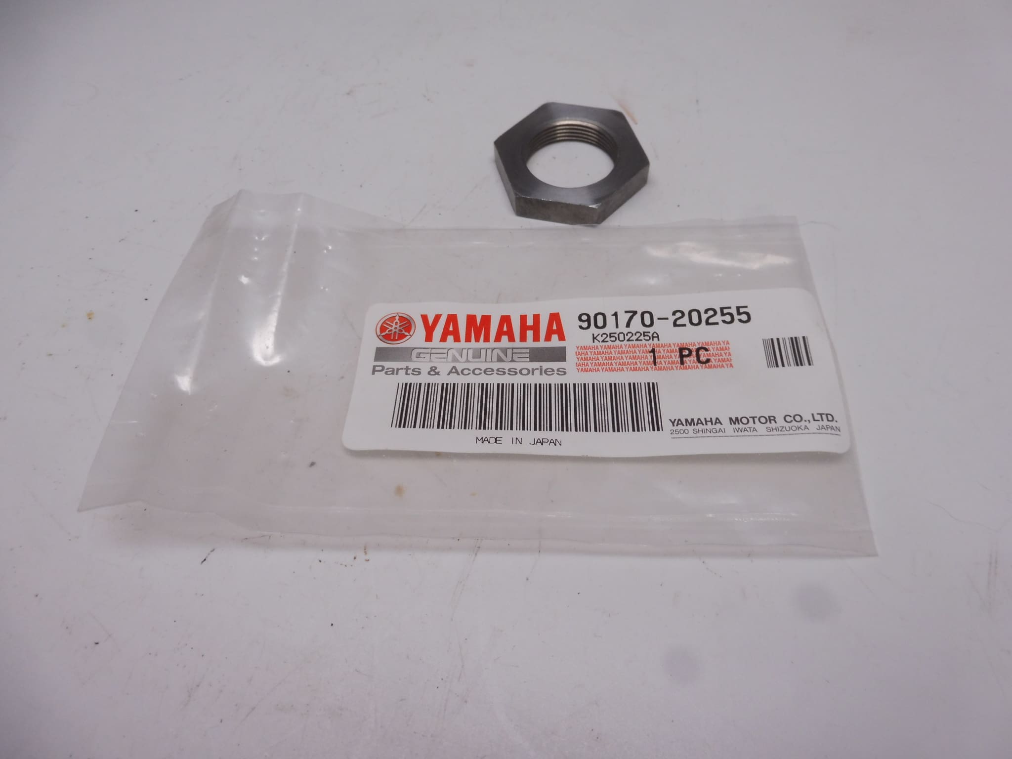 90170-20255 Nut clutch shaft Yamaha TZ250 '80 and later original