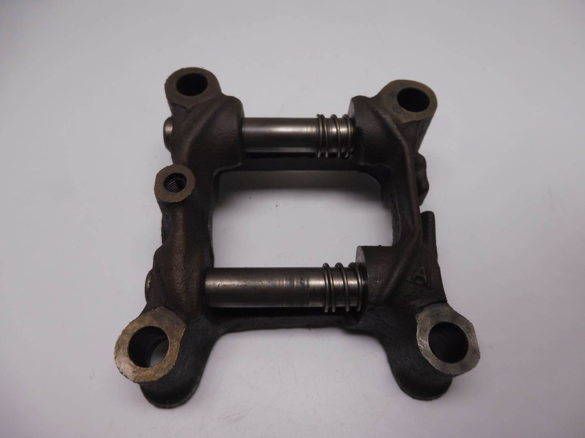12220-413-030 Holder camshaft L. Honda CM400 used