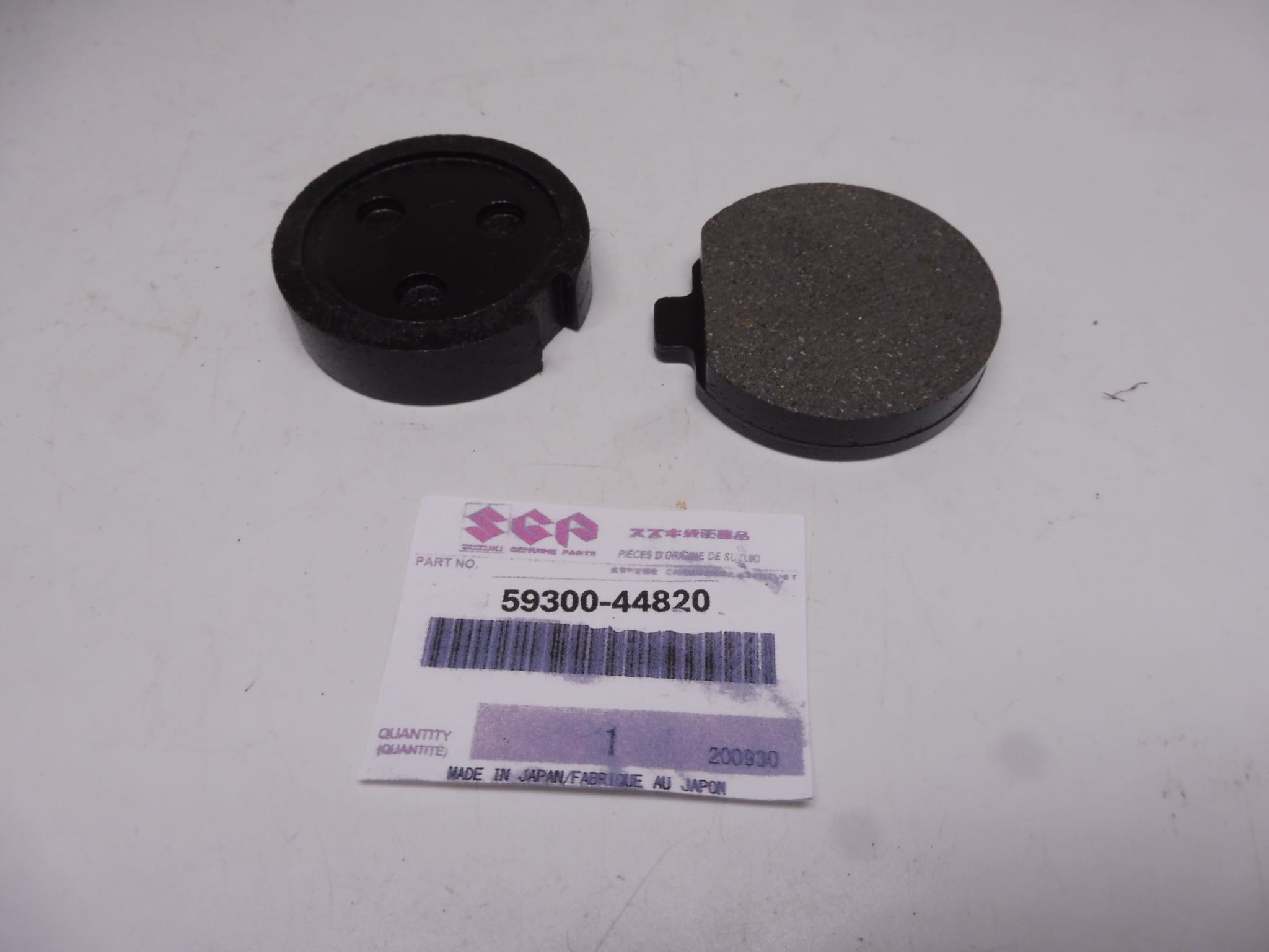 59300-44820 Brakepads front Suz.GS425 old models 50mm round new