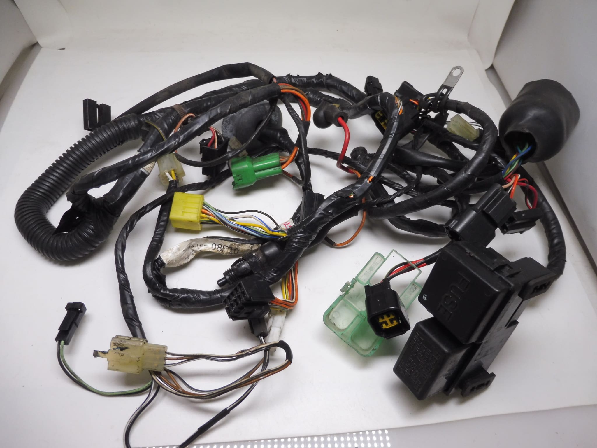 36610-08F10 Wiring harnass No.1 Suzuki GSX600/750F used complete