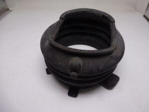 2H7-22189-00 Boot rubber Yamaha XS750/850/1100 used
