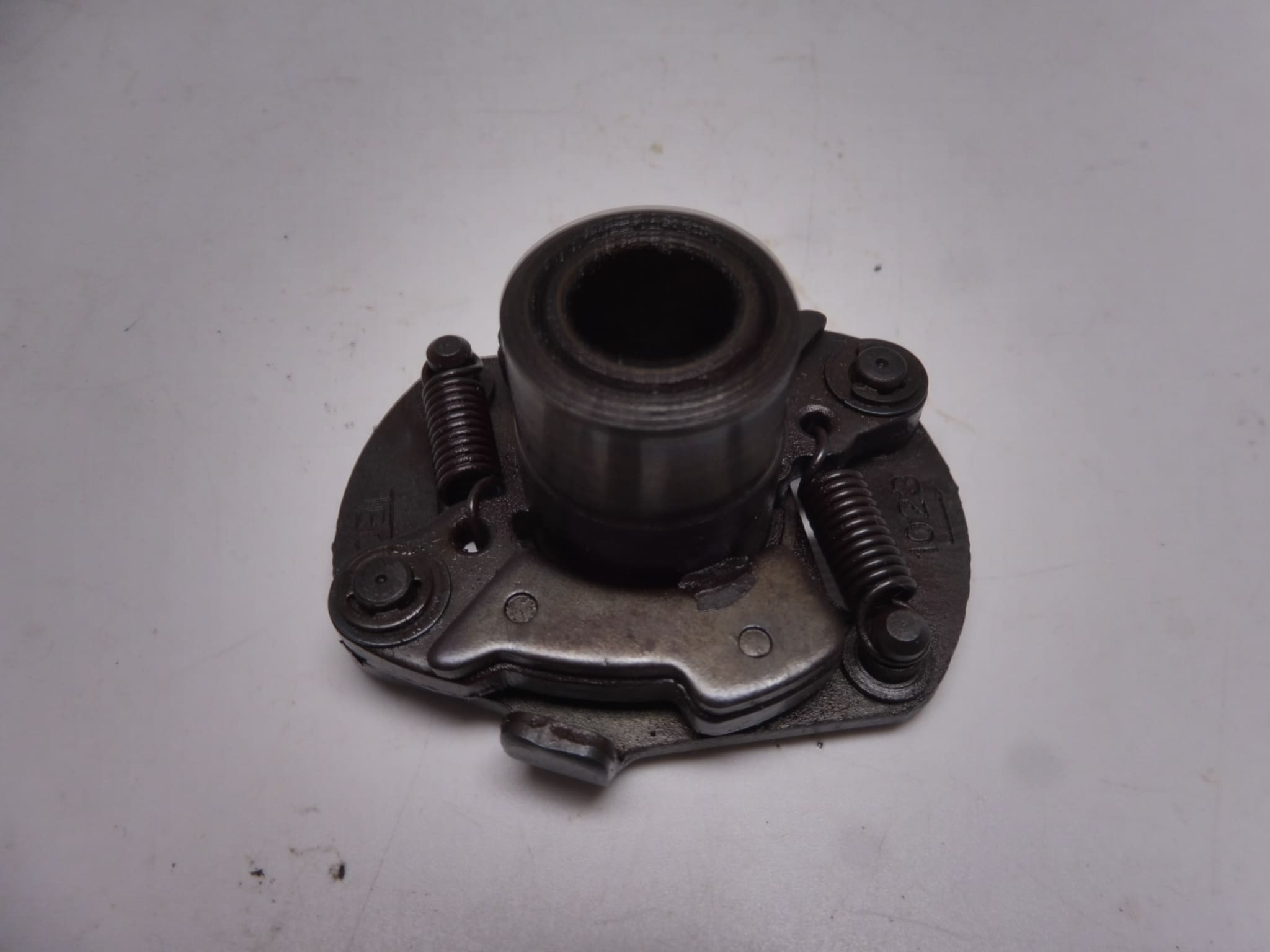 21148-1023 Spark advancer Kawasaki KZ305 used as new