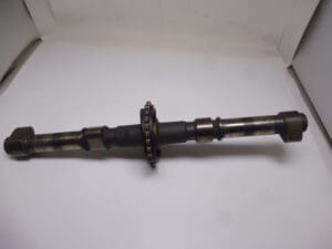 12711-45000 Camshaft intake Suzuki GS750 '77-'79 used good condition