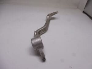 43001-1224 Rear brake pedal Kawasaki GPX600R/ZZR600 as new - Image 2