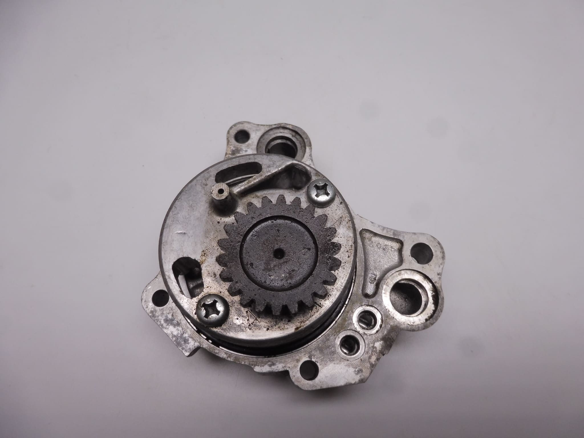 15100-333-010 Oil pump assy Honda CB 350/400F used
