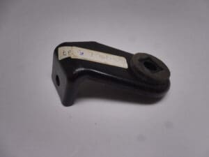 35621-11900 Stay R. turn signal rear Suzuki GS300/450L used