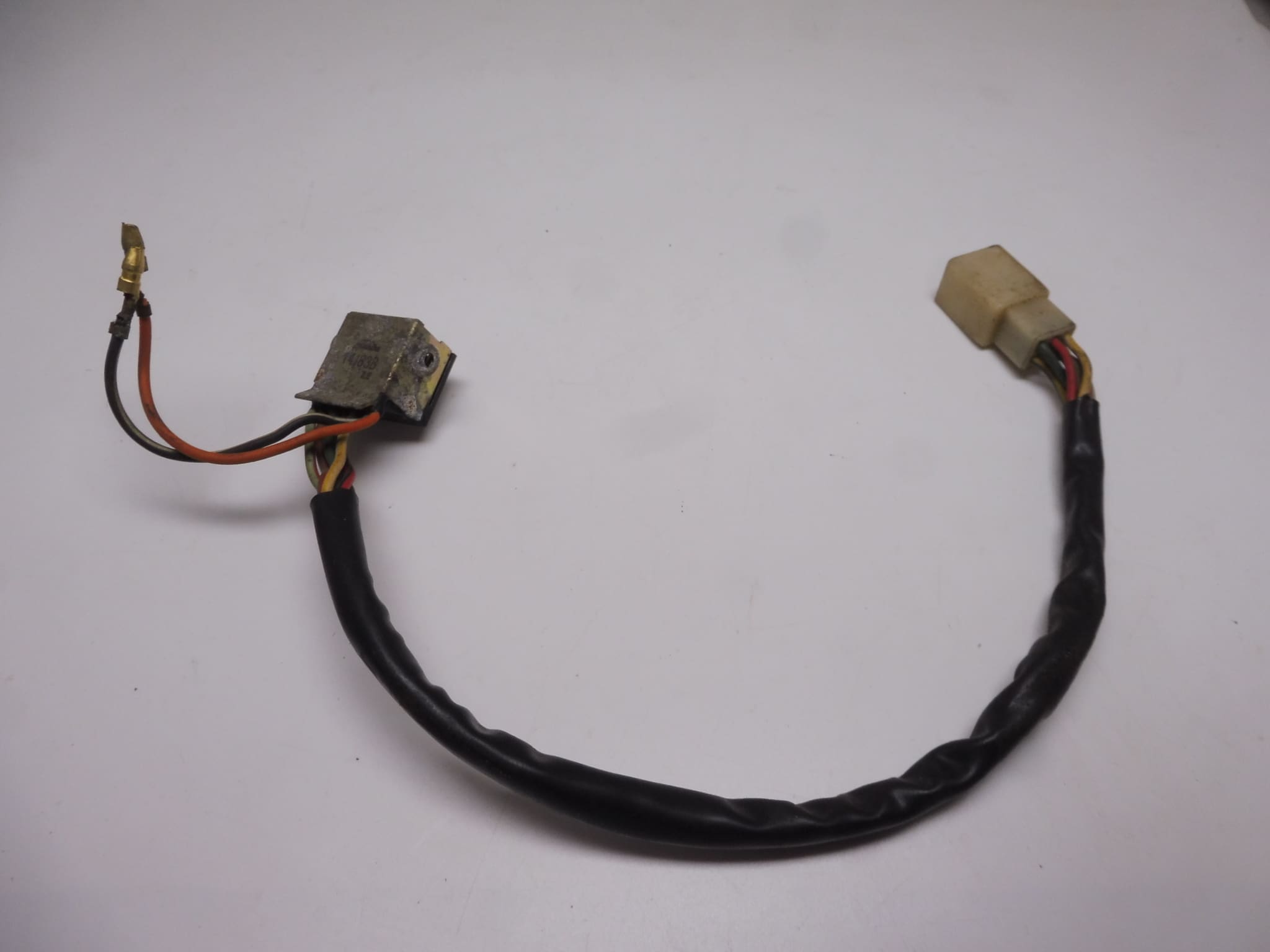 36450-45020 / 36450-44020 Gear indicator Suzuki GS400/750 used - Image 2