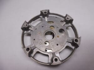 Alternative view of 31401-18521 Breaker contact plate, only plate Suzuki GT125/250 used