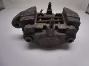 Alternative view of 69100-45000 Rear brake caliper Suzuki GS750 used