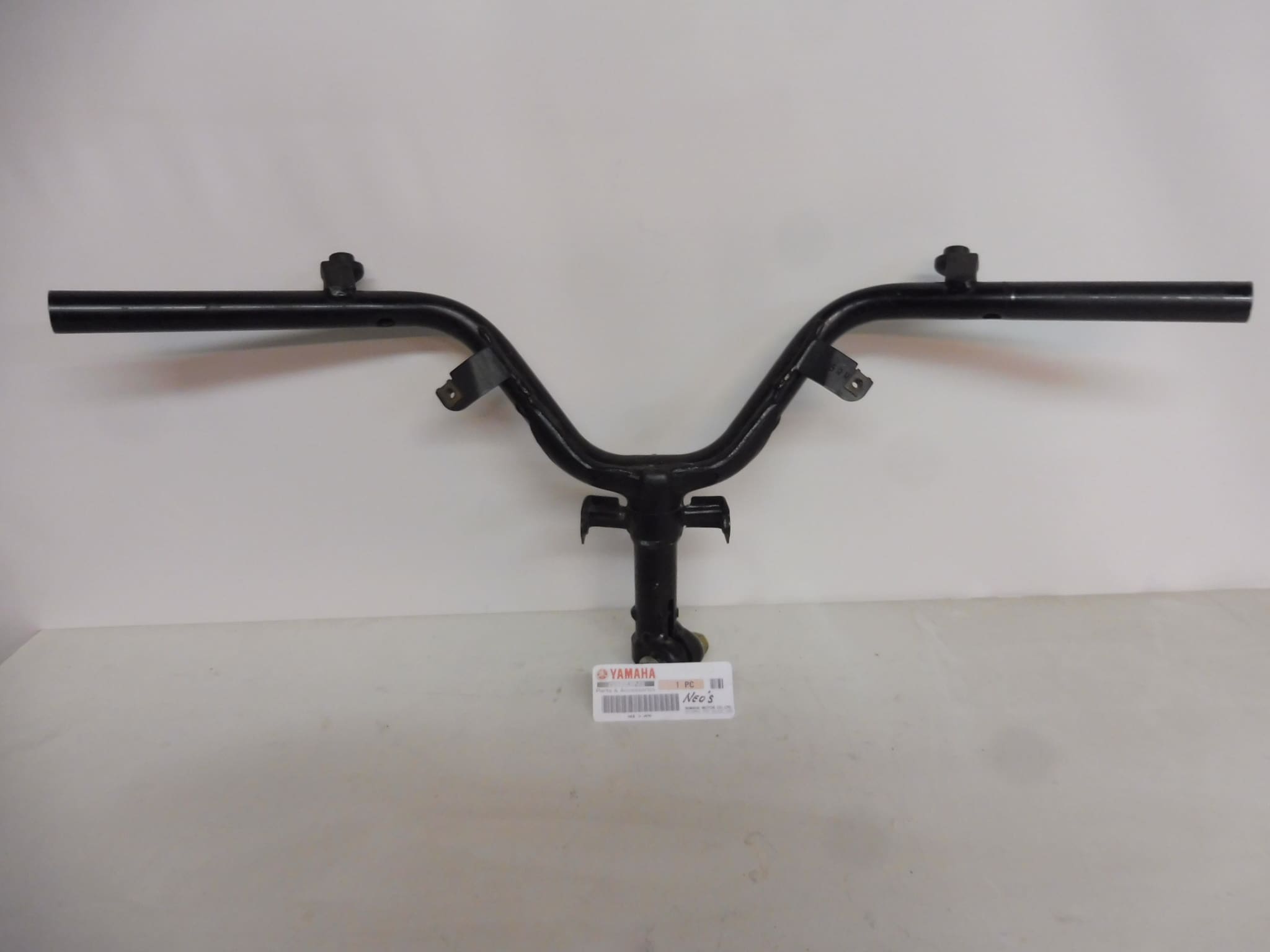 5AD-F61100-01 Handlebar Yamaha Neo's 2 stroke used but perfect.