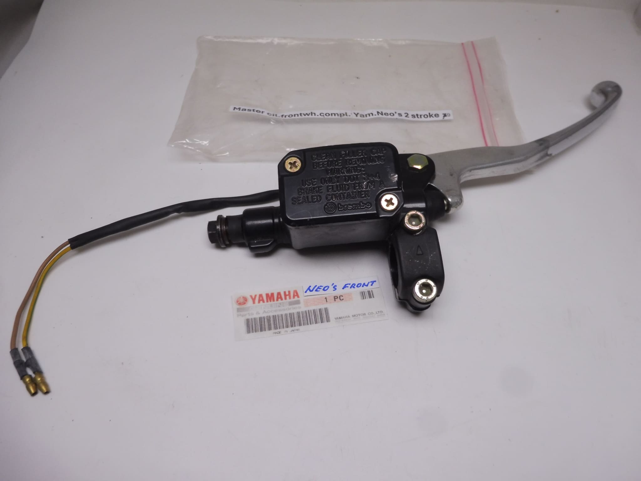 5AD-F583T-01 Master cyl.set with lever Yam.Neo's 2 stroke as new